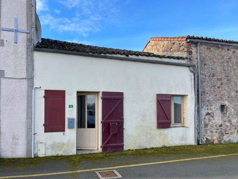 Maison à vendre à Argentonnay, Deux-Sèvres - 25 600 € - photo 1