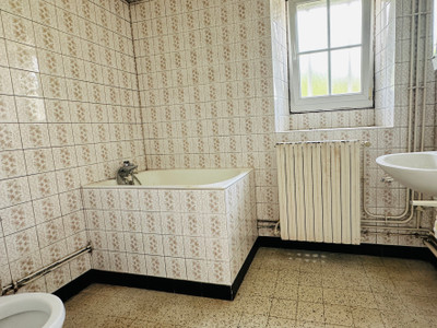 French property for sale in Vimarcé, Mayenne - €130,800 - photo 4