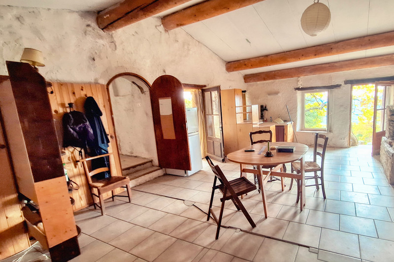 French property for sale in Rustrel, Vaucluse - €155,000 - photo 4