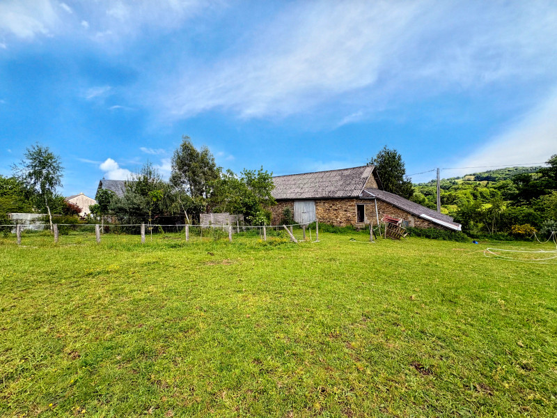 French property for sale in Châteauneuf-la-Forêt, Haute-Vienne - €159,900 - photo 2