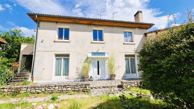 Maison à vendre à Montpon-Ménestérol, Dordogne, Aquitaine, avec Leggett Immobilier