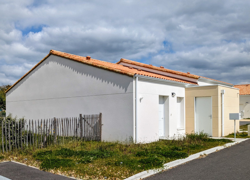 French property for sale in Saint-Jean-de-Monts, Vendée - €230,050 - photo 1