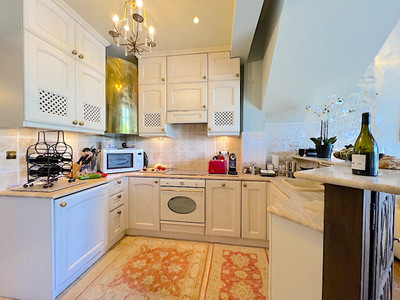 Paris 4, Ile Saint Louis, Quai de Bourbon, renovated apartment of 39m2, Views on Seine river