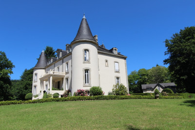 Chateau à vendre à Saint-Junien-la-Bregère, Creuse, Limousin, avec Leggett Immobilier