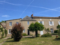 Propriété à vendre à L'Isle-Jourdain, Vienne - 280 000 € - photo n°1