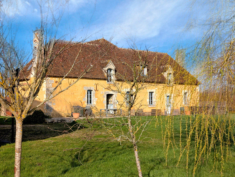 French property for sale in Cour-Maugis sur Huisne, Orne - €892,500 - photo 1
