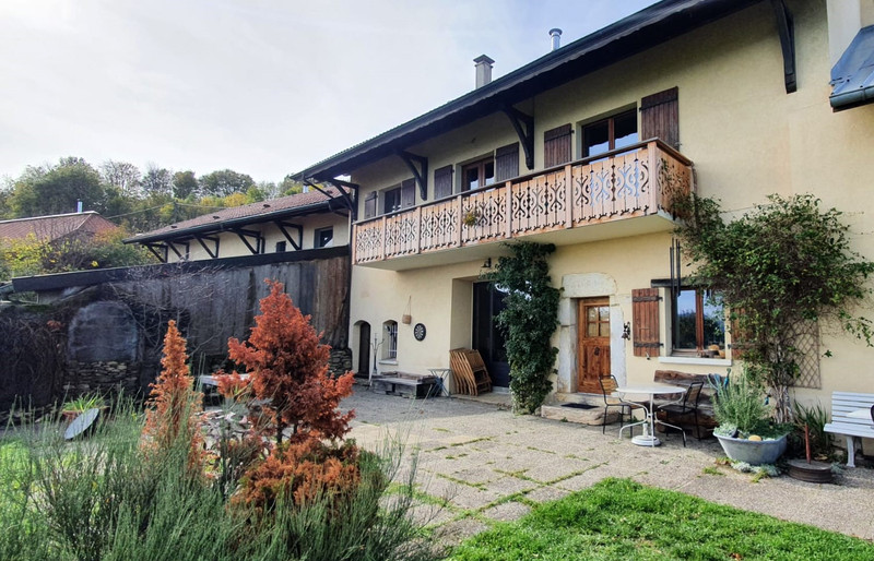 French property for sale in La Muraz, Haute-Savoie - €790,000 - photo 2