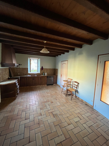 French property for sale in Barbezieux-Saint-Hilaire, Charente - €214,000 - photo 4