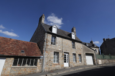 Maison à vendre à Domfront, Orne, Basse-Normandie, avec Leggett Immobilier