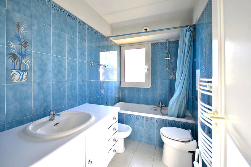 French property for sale in Menton, Alpes-Maritimes - €570,000 - photo 5
