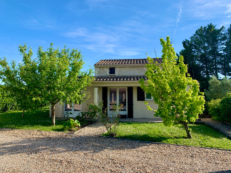 French property for sale in Échebrune, Charente-Maritime - €499,000 - photo 9