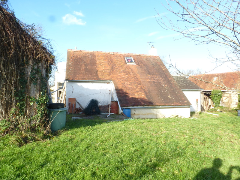 French property for sale in Parnac, Indre - €88,000 - photo 2
