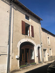 Propriété à vendre à Nanteuil-en-Vallée, Charente - 149 800 € - photo n°1