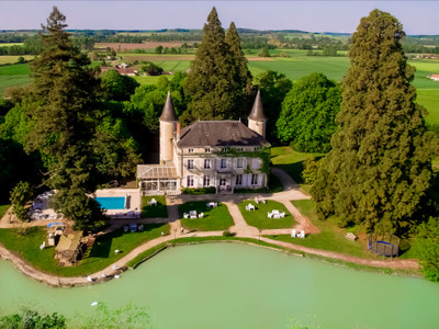 Chateau à vendre à Tournon-Saint-Pierre, Indre-et-Loire, Centre, avec Leggett Immobilier