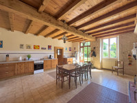 Maison à vendre à Louzignac, Charente-Maritime - 249.500 € - photo 5