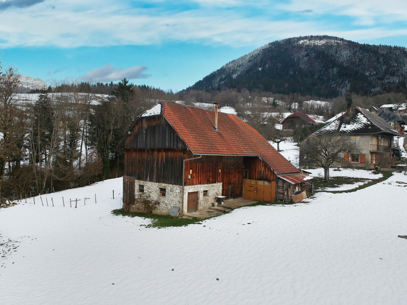 Grange à vendre à La Motte-en-Bauges, Savoie - 330 000 € - photo 1