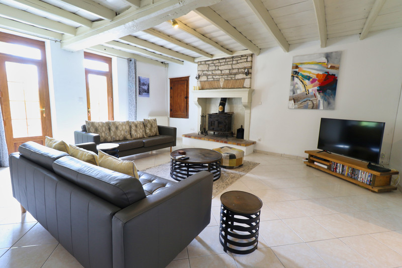 French property for sale in Lorigné, Deux-Sèvres - &#8364;299,950 - photo 3