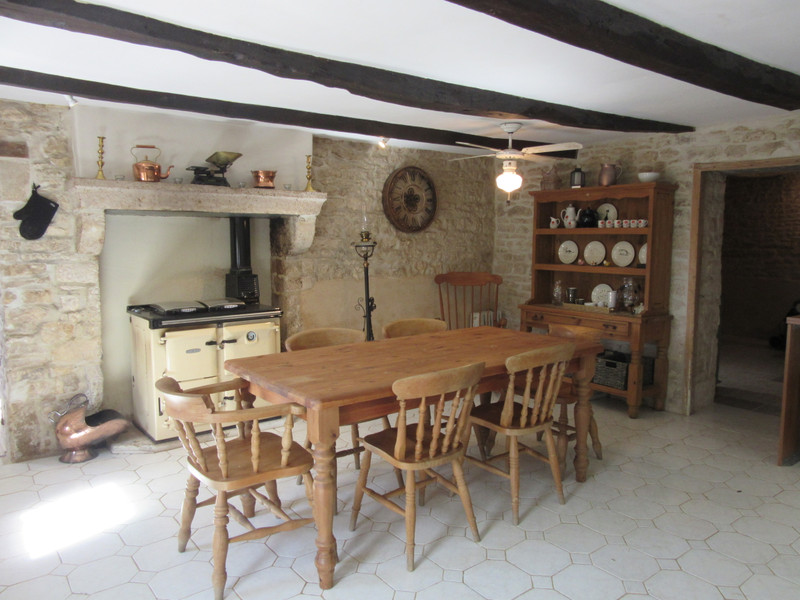 French property for sale in Rom, Deux-Sèvres - &#8364;159,995 - photo 2