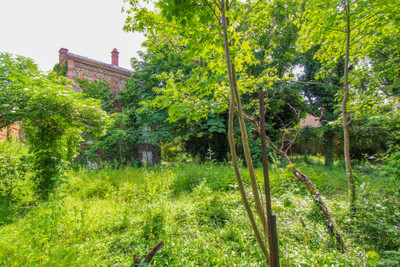French property for sale in Montreuil, Seine-Saint-Denis - €1,500,000 - photo 2