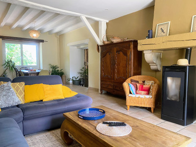 French property for sale in Mouton, Charente - €358,999 - photo 2
