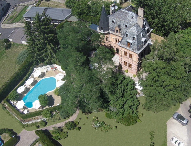 Propriété à vendre à Saint-Alban-sur-Limagnole, Lozère - 1 290 000 €