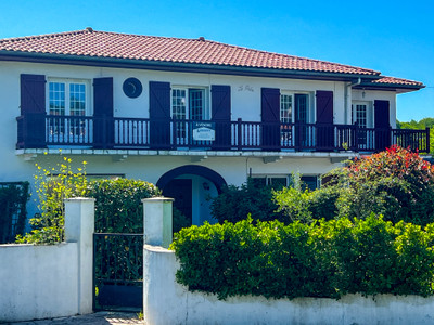 French property for sale in Saint-Pée-sur-Nivelle, Pyrénées-Atlantiques - €388,000 - photo 5
