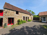 Maison à vendre à La Lande-de-Goult, Orne - 352.000 € - photo 1
