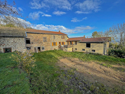 Maison à vendre à Cenves, Rhône, Rhône-Alpes, avec Leggett Immobilier