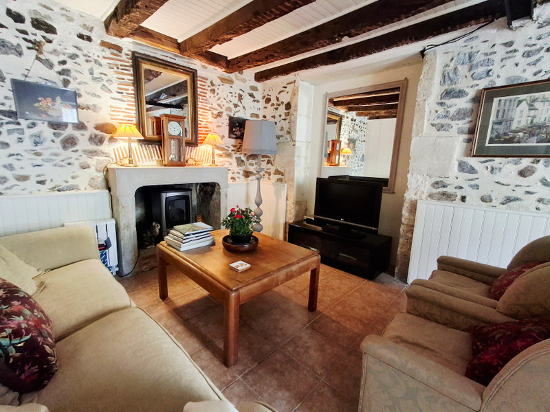 French property for sale in Terres-de-Haute-Charente, Charente - €152,600 - photo 1
