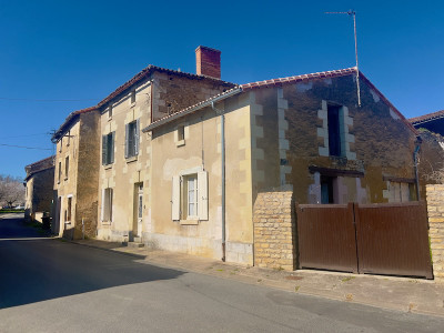 Maison à vendre à Moncontour, Vienne, Poitou-Charentes, avec Leggett Immobilier
