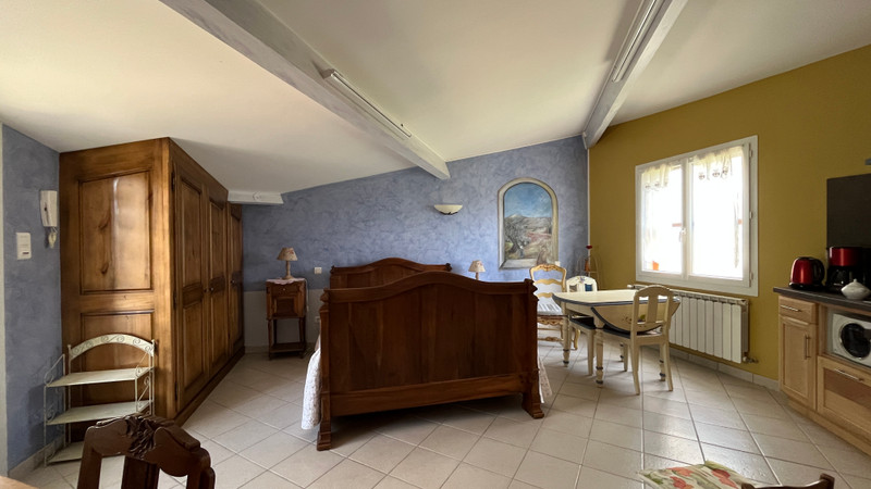 French property for sale in Pernes-les-Fontaines, Vaucluse - €539,000 - photo 9
