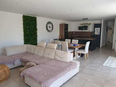 French property for sale in Avignon, Vaucluse - €498,000 - photo 2
