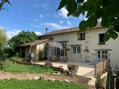Maison à vendre à Saint-Méard-de-Gurçon, Dordogne, Aquitaine, avec Leggett Immobilier
