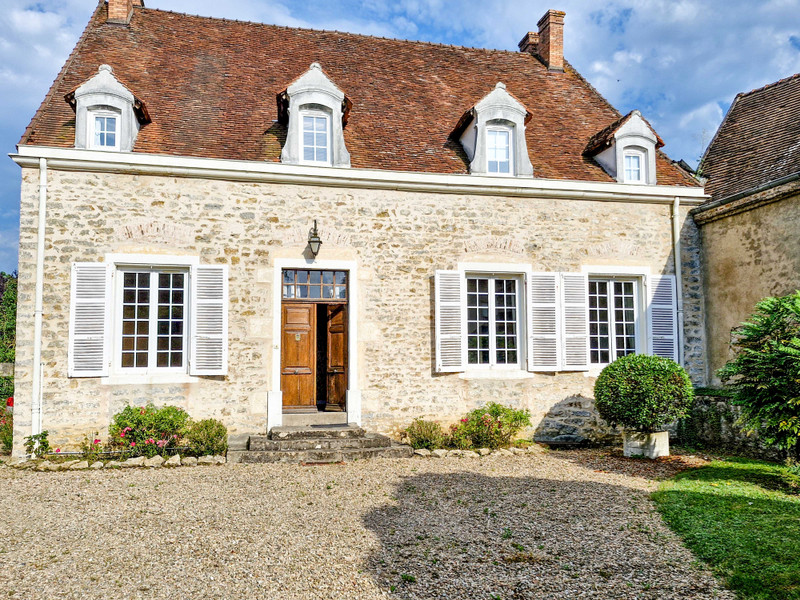 Maison à vendre à Génelard, Saône-et-Loire - 358.400 € - photo 1
