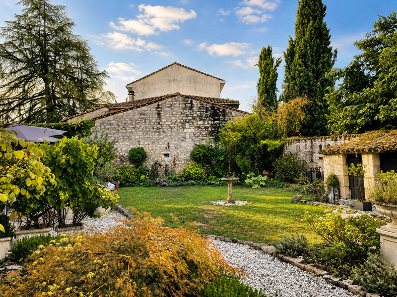 French property for sale in La Chapelle, Charente - €277,000 - photo 1