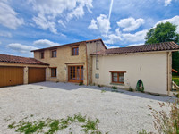 Maison à vendre à Saint-Claud, Charente - 220.000 € - photo 1
