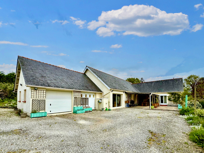 French property for sale in Landeleau, Finistère - €244,000 - photo 1