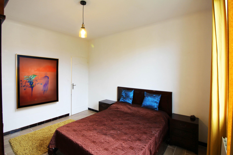 House for sale in VilleneuvelèsMontréal Aude Beautifully