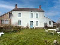 Maison à vendre à Sannat, Creuse - 77.000 € - photo 1