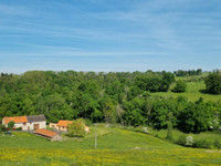 houses and homes for sale inBertAllier Auvergne