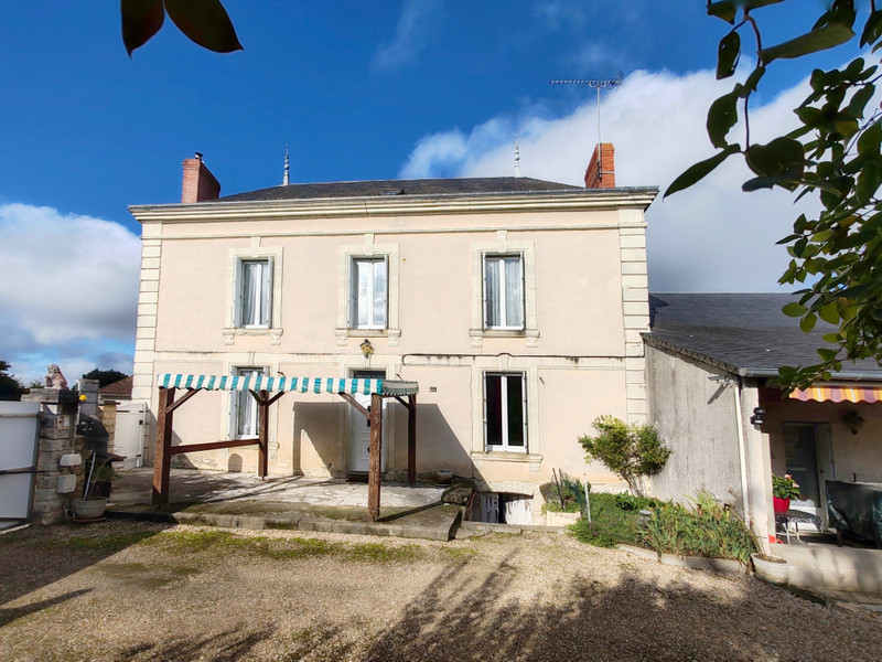 French property for sale in Saint-Gervais-les-Trois-Clochers, Vienne - €269,000 - photo 0