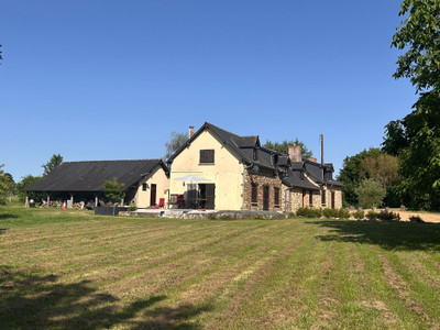 French property for sale in Denazé, Mayenne - €365,700 - photo 1