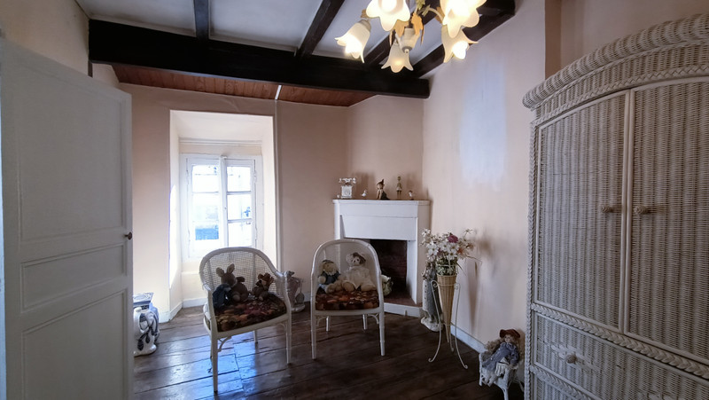 French property for sale in Mansle, Charente - €152,600 - photo 8