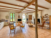 Maison à vendre à Ballans, Charente-Maritime - 224.950 € - photo 12