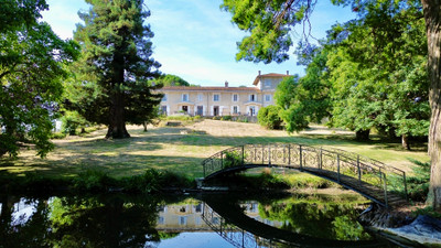 Maison à vendre à Chalais, Charente, Poitou-Charentes, avec Leggett Immobilier