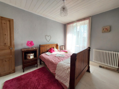 French property for sale in Ydes, Cantal - €90,000 - photo 7