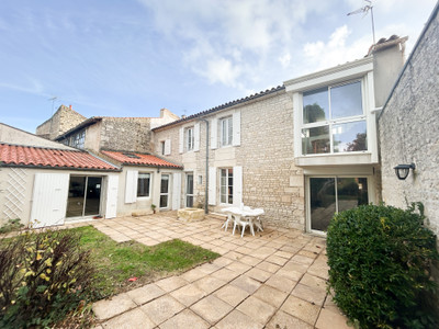 French property for sale in Luçon, Vendée - €365,700 - photo 1