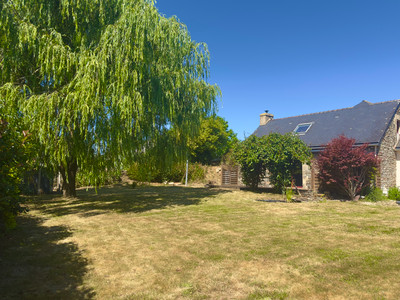 French property for sale in Gourin, Morbihan - €329,990 - photo 1