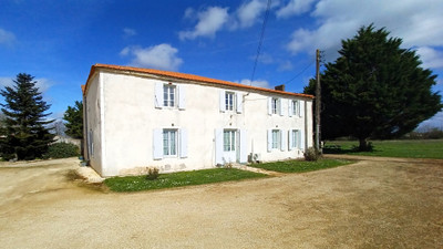 Maison à vendre à Angliers, Charente-Maritime, Poitou-Charentes, avec Leggett Immobilier