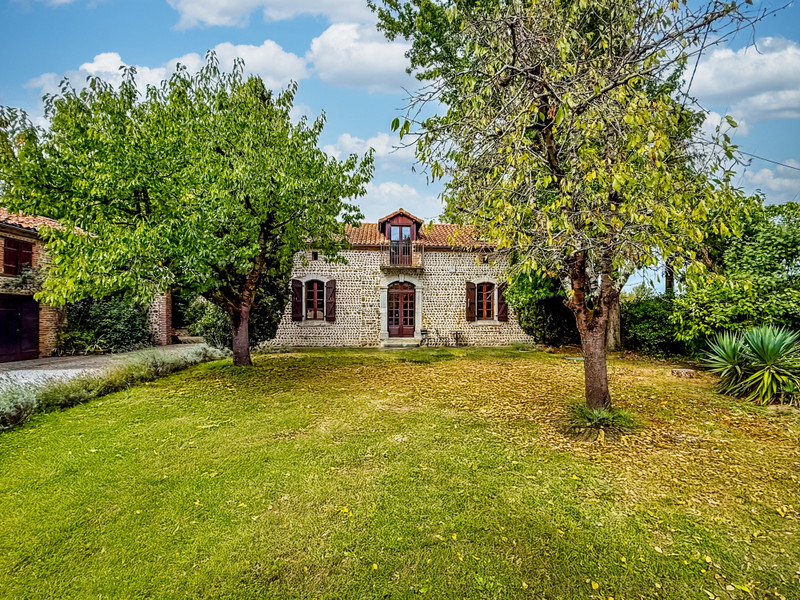 French property for sale in Vic-en-Bigorre, Hautes-Pyrénées - €339,000 - photo 0